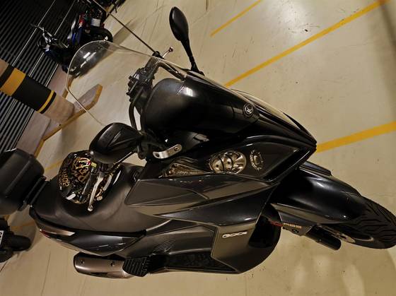 KYMCO DOWNTOWN 300 i ABS KYMCO DOWNTOWN 300 i ABS
